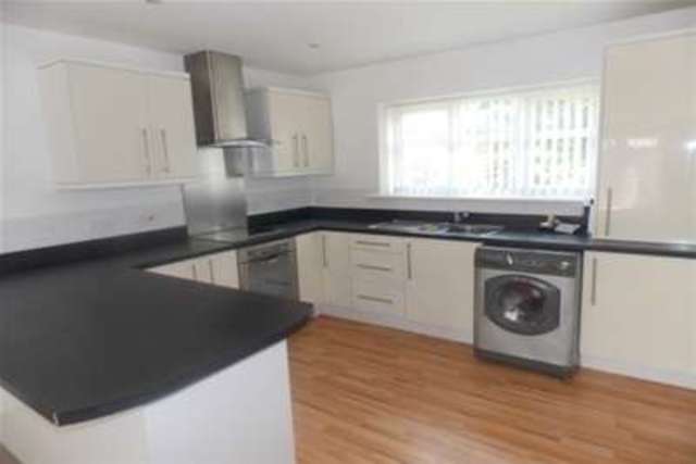  Image of 2 bedroom Flat to rent in Dixons Bank Marton-in-Cleveland Middlesbrough TS7 at Middlesbrough, TS7 8NY