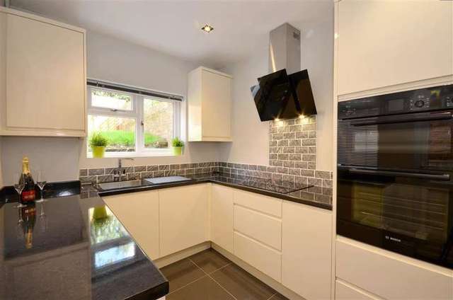  Image of 3 bedroom Terraced house for sale in Dynevor Road Tunbridge Wells TN4 at Tunbridge Wells Kent Tunbridge Wells, TN4 9HR