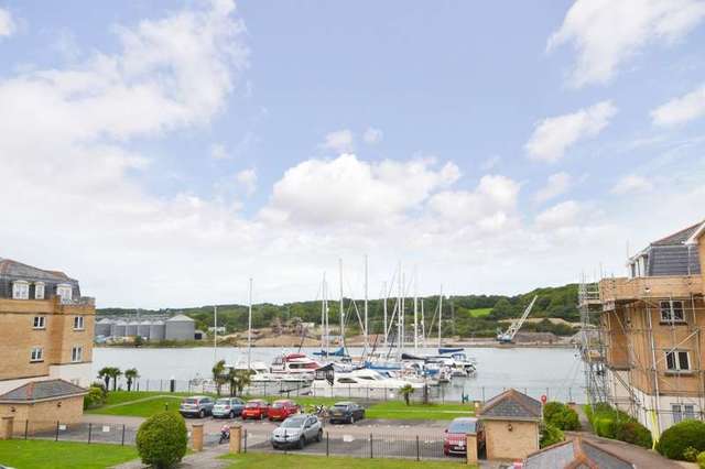  Image of 2 bedroom Flat for sale in Medina View East Cowes PO32 at East Cowes Isle Of Wight, PO32 6SU