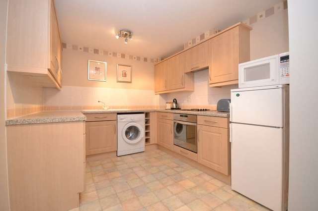  Image of 2 bedroom Flat for sale in Medina View East Cowes PO32 at East Cowes Isle Of Wight, PO32 6SU