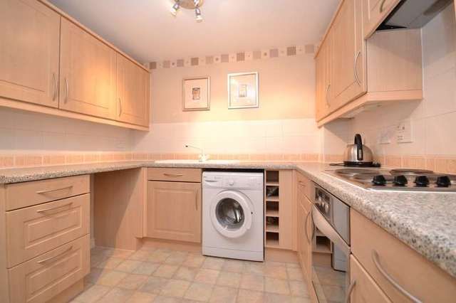  Image of 2 bedroom Flat for sale in Medina View East Cowes PO32 at East Cowes Isle Of Wight, PO32 6SU