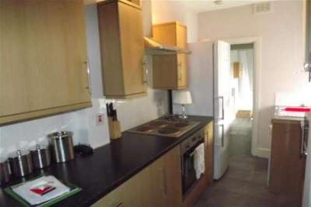  Image of 4 bedroom Detached house to rent in Edmund Road Sheffield S2 at Sheffield, S2 4EN
