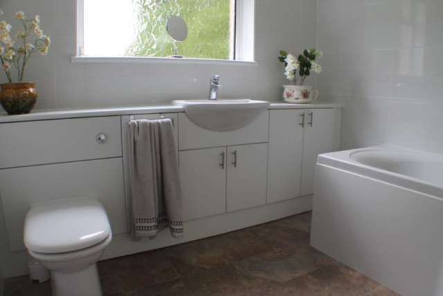  Image of 3 bedroom Bungalow for sale in Eldin Place Elderslie Johnstone PA5 at Eldin Place Elderslie Johnstone, PA5 9HN