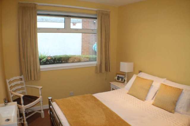  Image of 3 bedroom Bungalow for sale in Eldin Place Elderslie Johnstone PA5 at Eldin Place Elderslie Johnstone, PA5 9HN