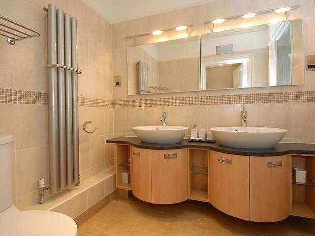  Image of 2 bedroom Apartment for sale in Eldon Square Reading RG1 at Reading, RG1 4DR