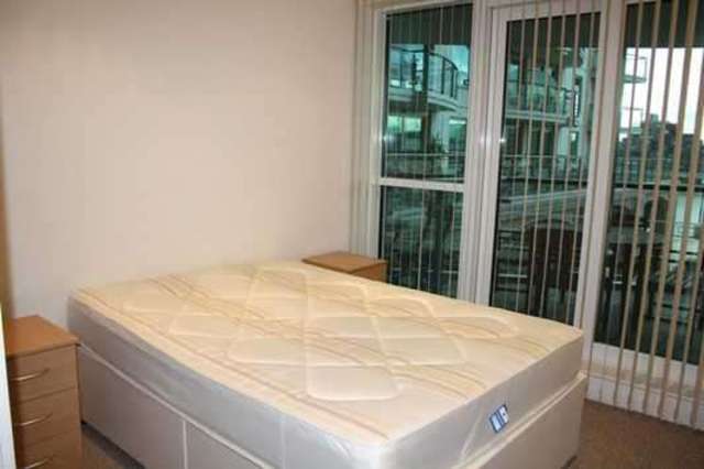  Image of 1 bedroom Apartment to rent in Wycombe Place London SW18 at Wandsworth Town, SW18 2LU