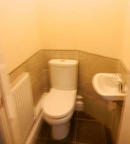 Image of 1 bedroom House Share to rent in South Road Erdington Birmingham B23 at Erdington, B23 6EJ