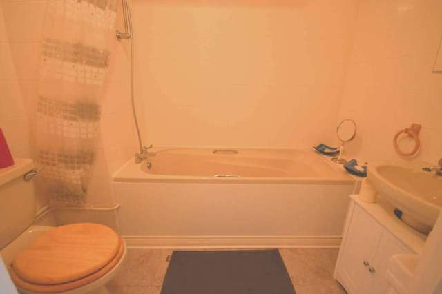  Image of Studio flat for sale in Erith Road Belvedere DA17 at Erith Road  Belvedere, DA17 6LE