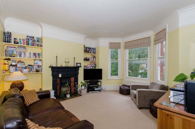  Image of 2 bedroom Flat for sale in Essendine Road London W9 at Essendine Road  London, W9 2LX