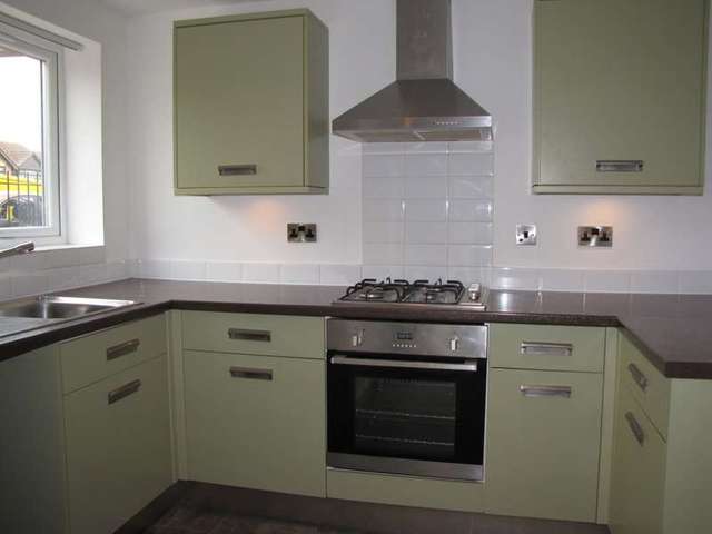  Image of 2 bedroom Flat to rent in Waterworks Road Farlington Portsmouth PO6 at Farlington Portsmouth Hampshire, PO6 1NJ