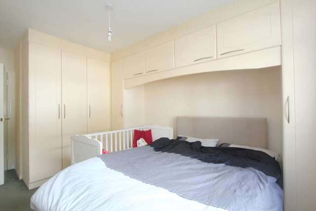 Image of 2 bedroom Flat for sale in Cambridge Road Worthing BN11 at Cambridge Road  Worthing, BN11 1XR