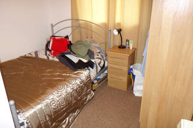  Image of 1 bedroom Flat to rent in Victoria Parade Ashton-on-Ribble Preston PR2 at Victoria Parade Ashton on Ribble Preston, PR2 1DT