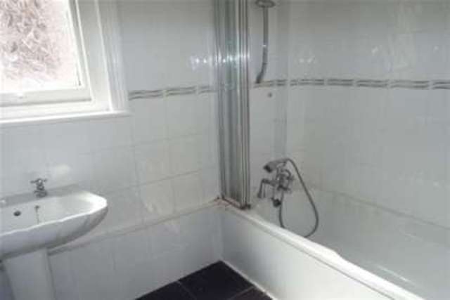  Image of 2 bedroom Flat to rent in Bouverie Road West Folkestone CT20 at Folkestone, CT20 2PP