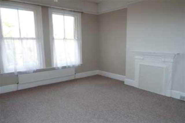  Image of 2 bedroom Flat to rent in Bouverie Road West Folkestone CT20 at Folkestone, CT20 2PP