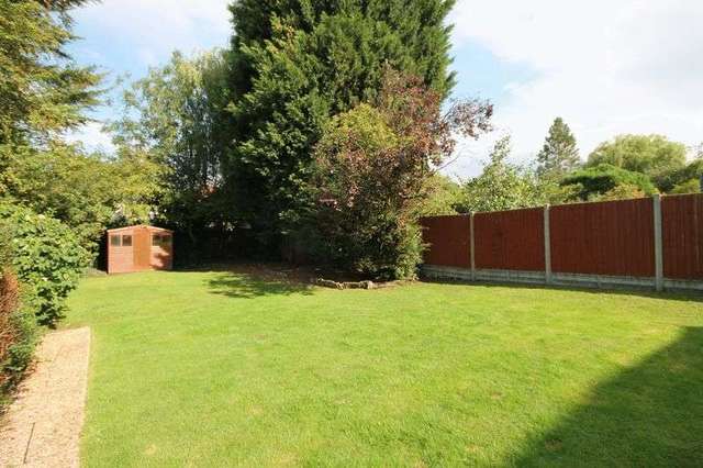 Image of 4 bedroom Detached house for sale in Fontayne Avenue Chigwell IG7 at Fontayne Avenue  Chigwell, IG7 5HB