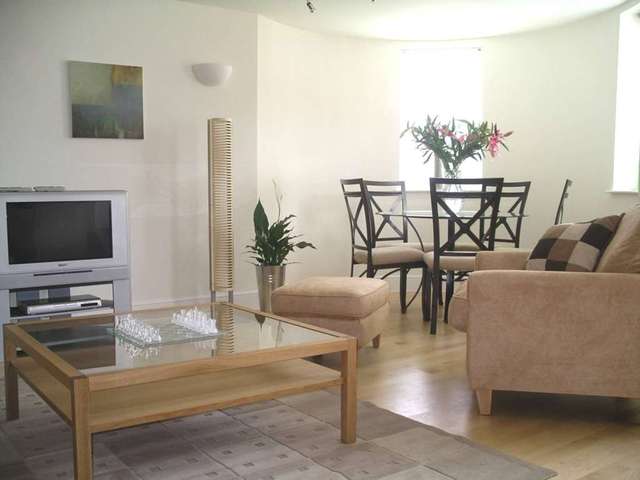  Image of 2 bedroom Apartment for sale in St. Nicholas Court Ipswich IP1 at Friars Street  Ipswich, IP1 1TG