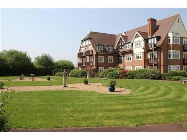 Image of 3 bedroom Property to rent in Wyatt Drive London SW13 at Garraway Court  Wyatt Drive, SW13 8AG