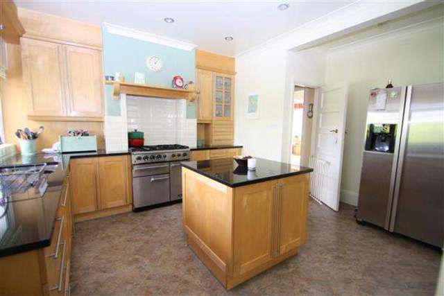  Image of 5 bedroom Detached house for sale in Gerald Road Worthing BN11 at West Worthing, BN11 5QG