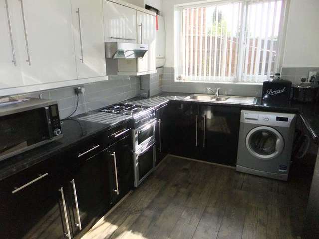  Image of 3 bedroom Semi-Detached house for sale in Glencroft Road Solihull B92 at Glencroft Road  Solihull, B92 9BB