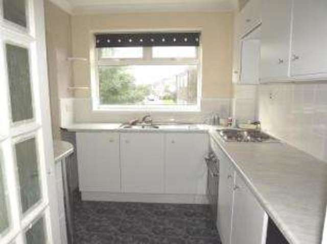  Image of 1 bedroom Flat for sale in St. Vincent Road Gosport PO12 at Gosport Hampshire Hardway, PO12 4QN