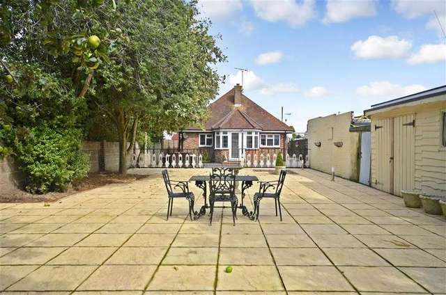  Image of 3 bedroom Bungalow for sale in Gossamer Lane Bognor Regis PO21 at Bognor Regis West Sussex Bognor Regis, PO21 3DD