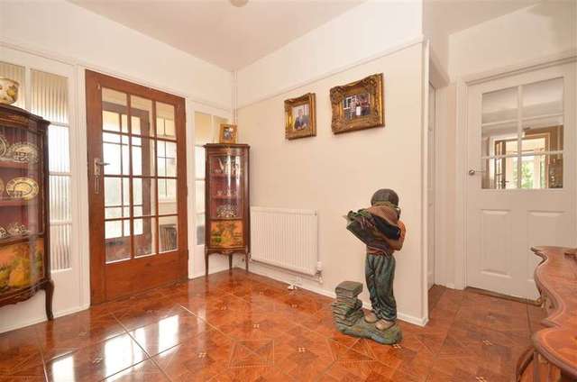  Image of 3 bedroom Bungalow for sale in Gossamer Lane Bognor Regis PO21 at Bognor Regis West Sussex Bognor Regis, PO21 3DD