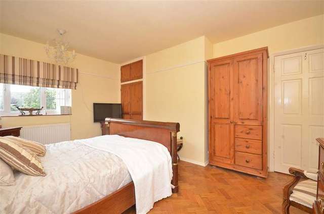  Image of 3 bedroom Bungalow for sale in Gossamer Lane Bognor Regis PO21 at Bognor Regis West Sussex Bognor Regis, PO21 3DD