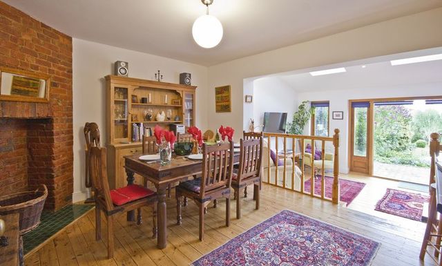  Image of 4 bedroom Detached house for sale in Green Lane Churt Farnham GU10 at Green Lane Churt Farnham, GU10 2LT