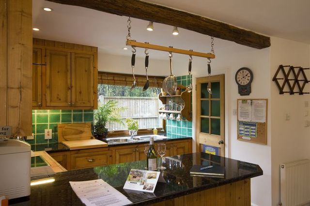  Image of 4 bedroom Detached house for sale in Green Lane Churt Farnham GU10 at Green Lane Churt Farnham, GU10 2LT