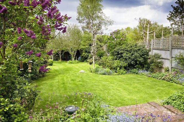  Image of 4 bedroom Detached house for sale in Green Lane Churt Farnham GU10 at Green Lane Churt Farnham, GU10 2LT