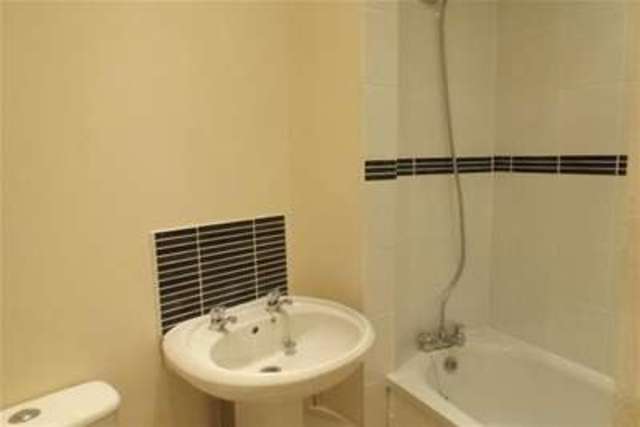  Image of 1 bedroom Flat to rent in Greenlees Road Cambuslang Glasgow G72 at Glasgow, G72 8JB