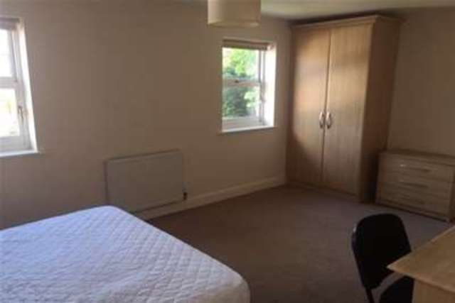  Image of 1 bedroom Detached house to rent in Grosvenor Gardens Wrexham LL11 at Wrexham, LL11 1EF