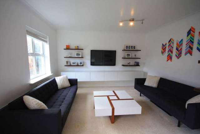  Image of 4 bedroom Town House for sale in Hampstead Drive Whitefield Manchester M45 at Hampstead Drive Whitefield Manchester, M45 7YA