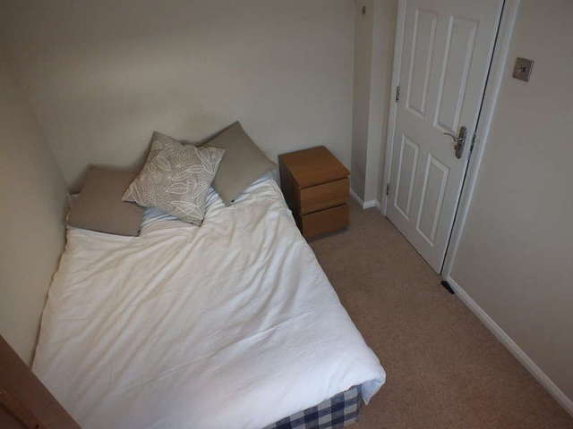  Image of 1 bedroom Detached house to rent in Hanwood Close Woodley Reading RG5 at Woodley Reading Berkshire, RG5 3AB