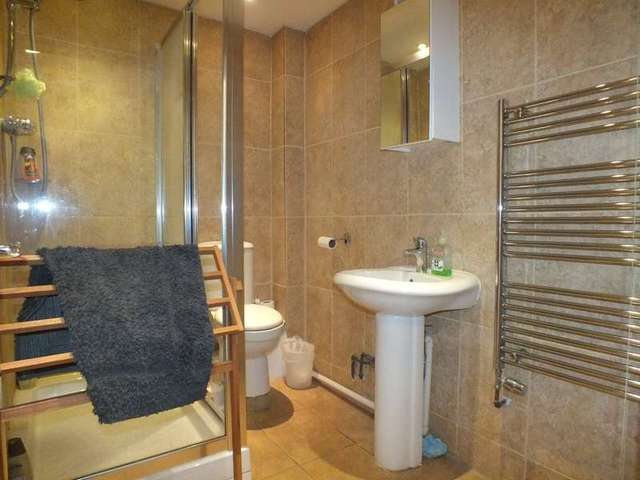  Image of 1 bedroom Detached house to rent in Hanwood Close Woodley Reading RG5 at Woodley Reading Berkshire, RG5 3AB
