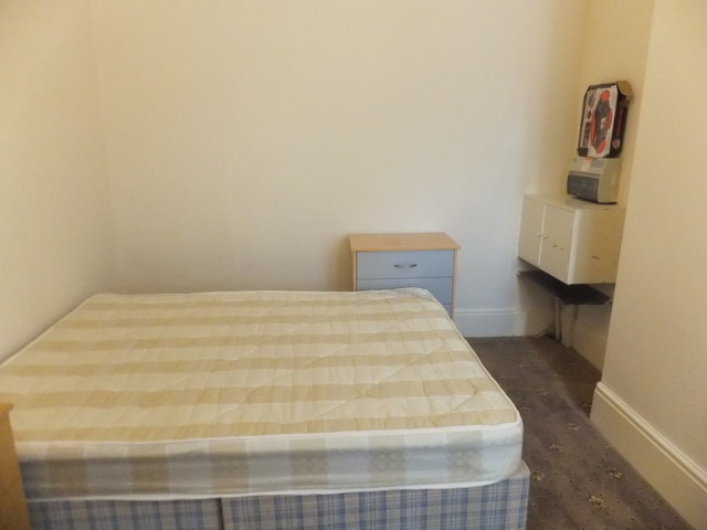  Image of 3 bedroom Terraced house to rent in Haslemere Road Southsea PO4 at Haslemere Road Southsea Portsmouth, PO4 8AY