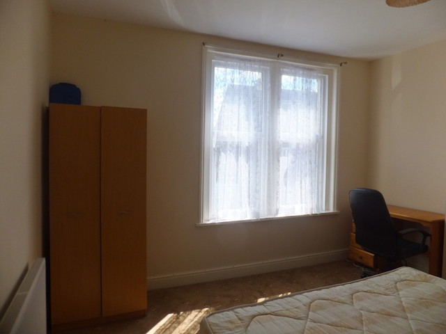  Image of 3 bedroom Terraced house to rent in Haslemere Road Southsea PO4 at Haslemere Road Southsea Portsmouth, PO4 8AY