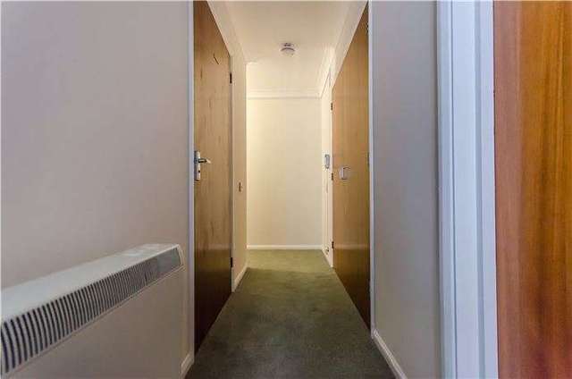  Image of 1 bedroom Retirement Property for sale in Arbury Road Cambridge CB4 at Cambridge, CB4 2JY