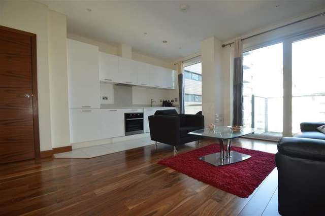  Image of 1 bedroom Apartment to rent in Queenstown Road London SW8 at Nine Elms, SW8 4AE