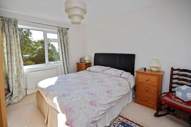  Image of 3 bedroom Semi-Detached house for sale in Heather Road Milton Abingdon OX14 at Heather Road  Milton, OX14 4EX
