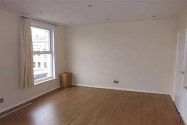  Image of 1 bedroom Flat to rent in High Road Leyton London E10 at London, E10 5PS