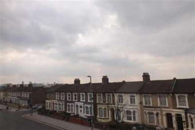  Image of 1 bedroom Flat to rent in High Road Leyton London E10 at London, E10 5PS
