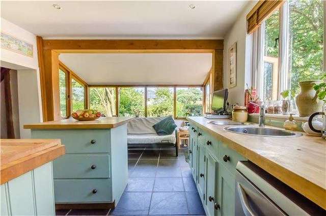  Image of 3 bedroom Cottage for sale in High Street Little Shelford Cambridge CB22 at Little Shelford, CB22 5ES
