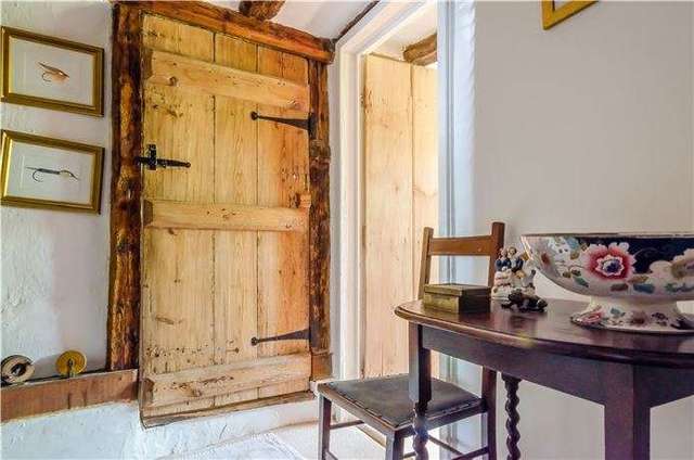  Image of 3 bedroom Cottage for sale in High Street Little Shelford Cambridge CB22 at Little Shelford, CB22 5ES