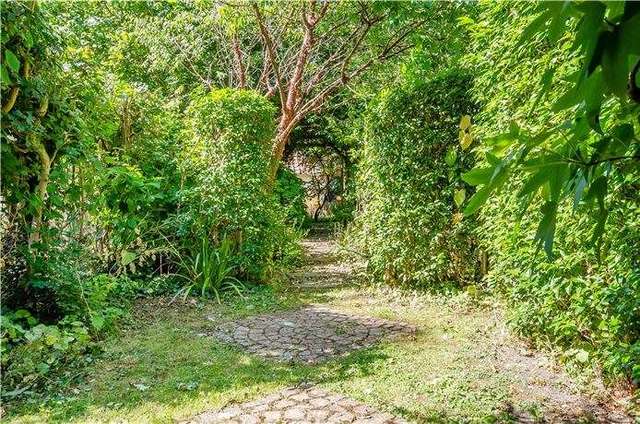  Image of 3 bedroom Cottage for sale in High Street Little Shelford Cambridge CB22 at Little Shelford, CB22 5ES