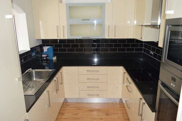  Image of 3 bedroom Apartment to rent in High Street Shoeburyness Southend-on-Sea SS3 at High Street Shoeburyness Southend On Sea, SS3 9AP