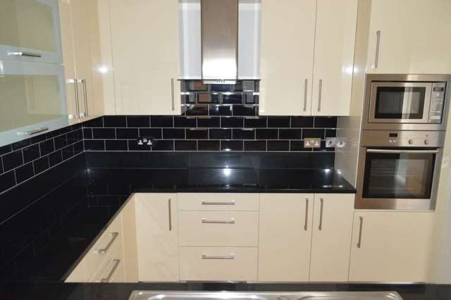  Image of 3 bedroom Apartment to rent in High Street Shoeburyness Southend-on-Sea SS3 at High Street Shoeburyness Southend On Sea, SS3 9AP