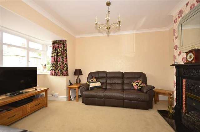  Image of 3 bedroom Detached house for sale in Higham Road Frindsbury Extra Rochester ME3 at Wainscott Rochester Rochester, ME3 8BE