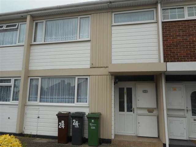  Image of 3 bedroom Terraced house for sale in Highland Avenue Dagenham RM10 at Dagenham Essex Dagenham, RM10 7AS
