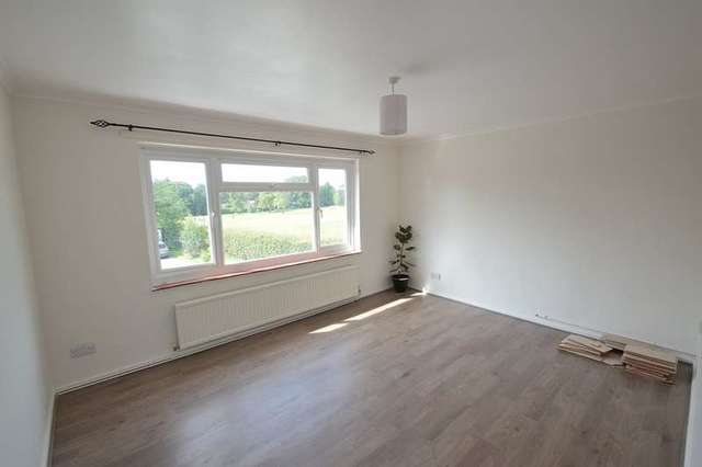  Image of 2 bedroom Flat to rent in Hiltingbury Road Chandler
